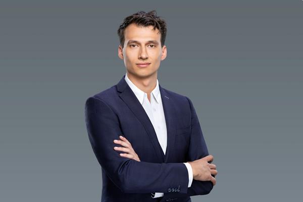 Cedric Strobel - Team